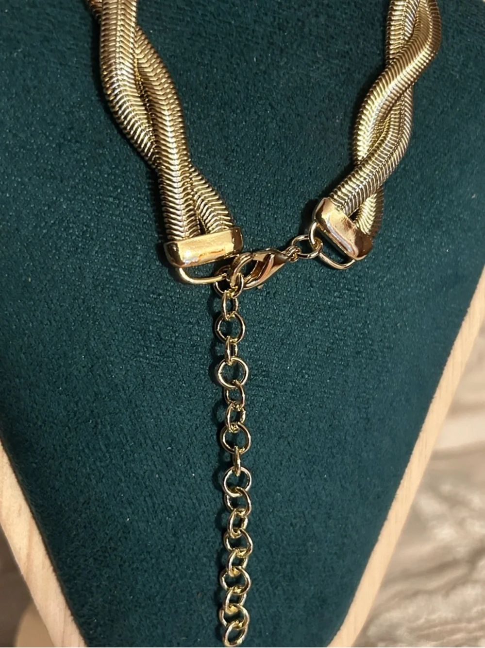Twisted Rope Chain Necklace in 18k Gold Plating NWT - Picture 4 of 5